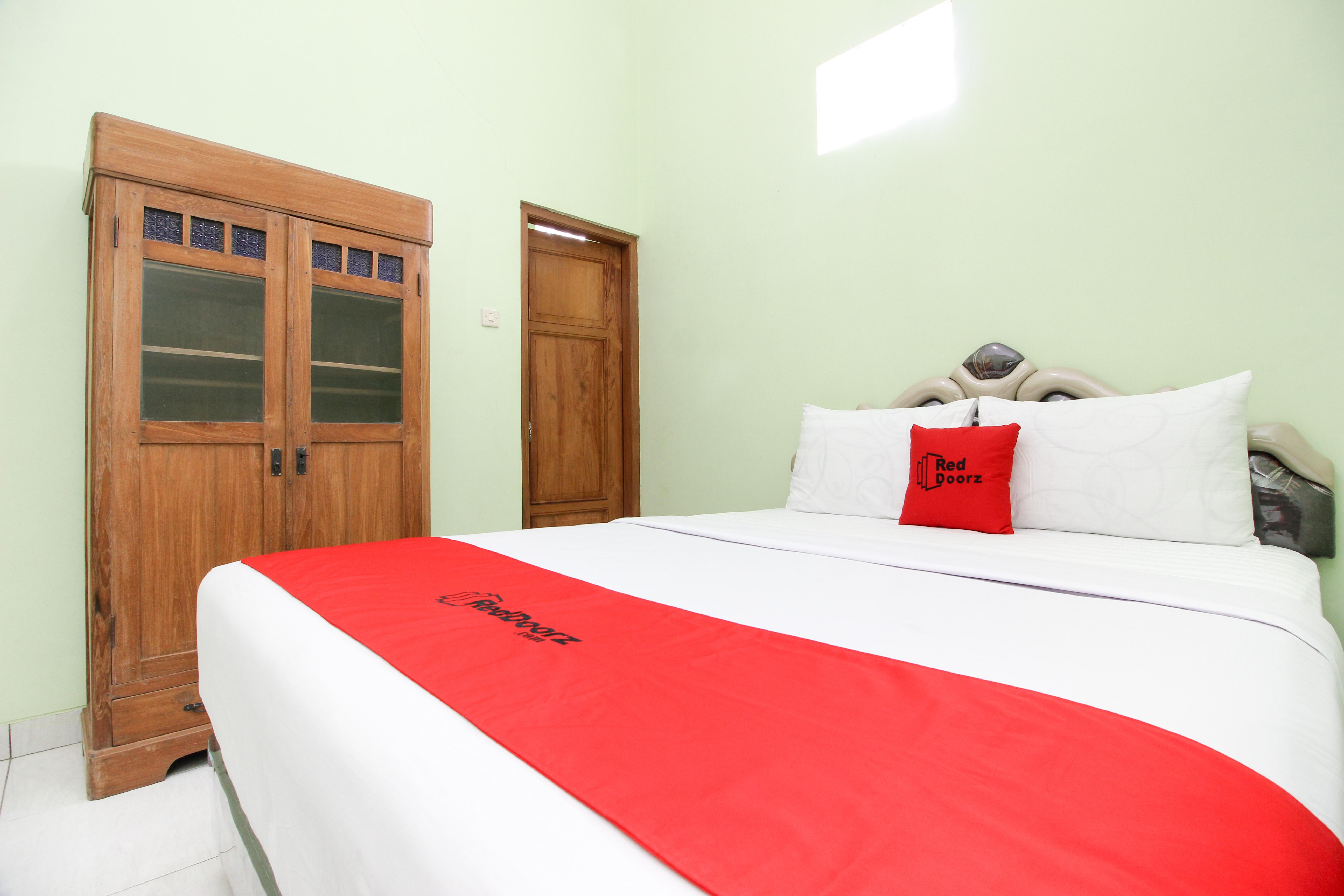 Reddoorz Plus Near Taman Sari Yogyakarta Exterior photo